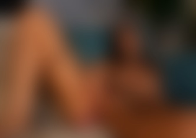 999_013_SHOW_Red_and_black_lingerie_and_massive_facial_04-08-2020